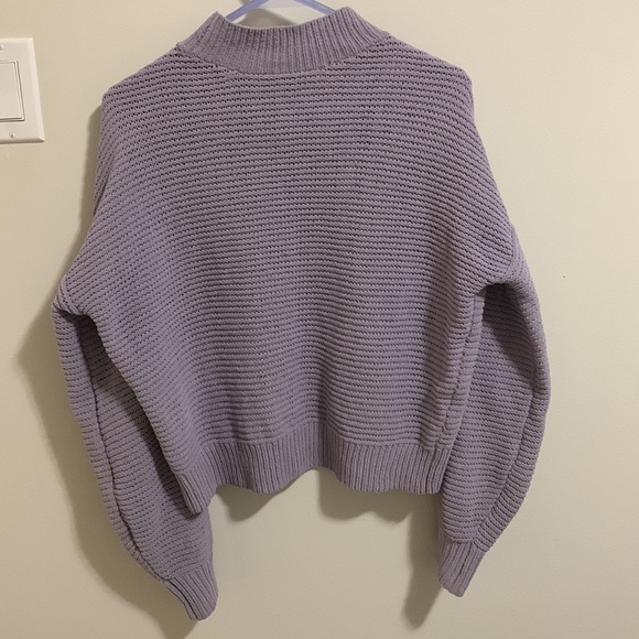 Small Hollister sweater - Picture 3 of 3